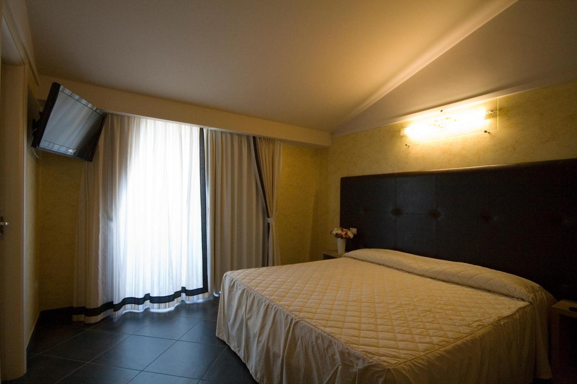 Hotel Briganti Куаліано Номер фото